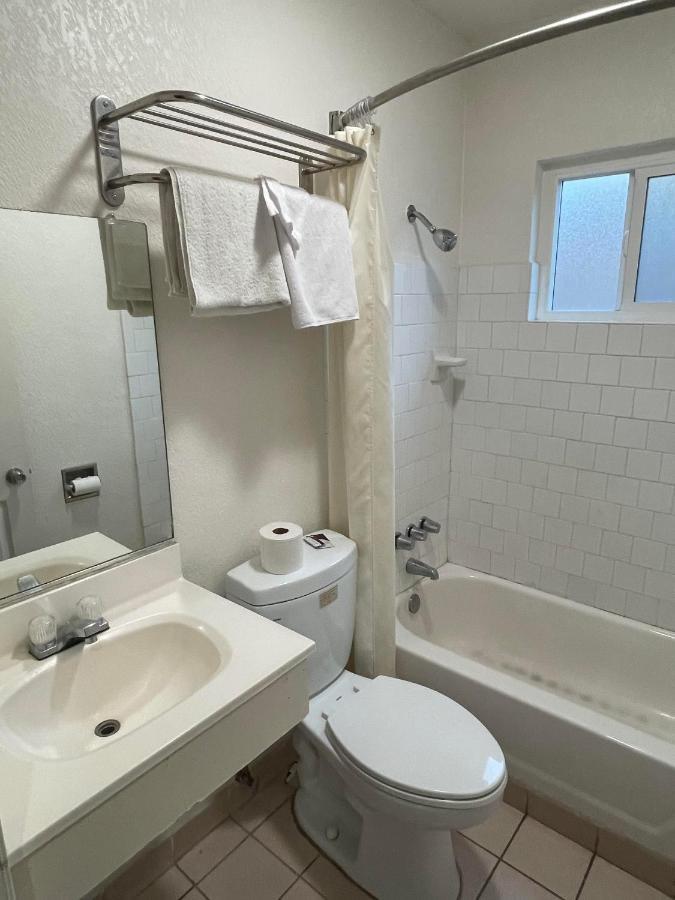 Welcome Inn & Suites Anaheim Buitenkant foto