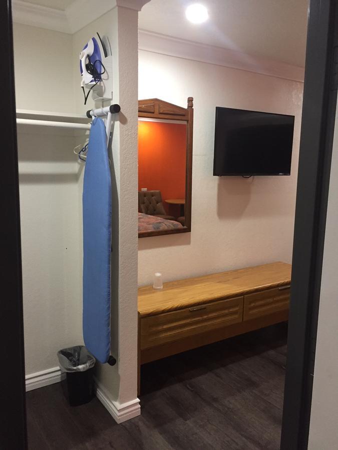 Welcome Inn & Suites Anaheim Buitenkant foto