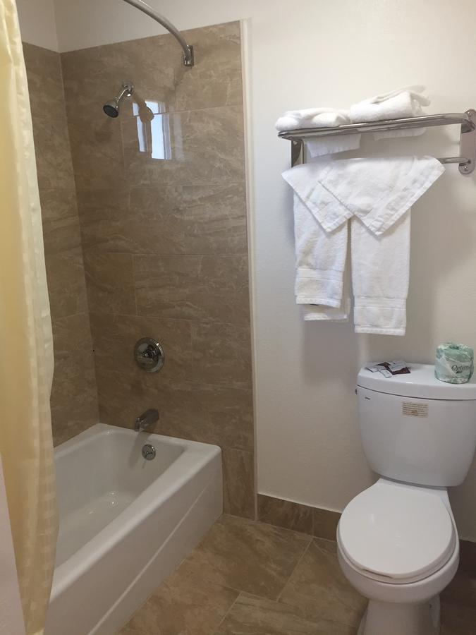 Welcome Inn & Suites Anaheim Buitenkant foto